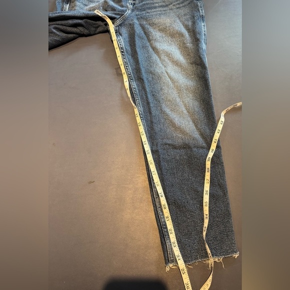 Distressed Hollister cropped jeans ripped jeans y2k size 5 short custom hem - Picture 10 of 10